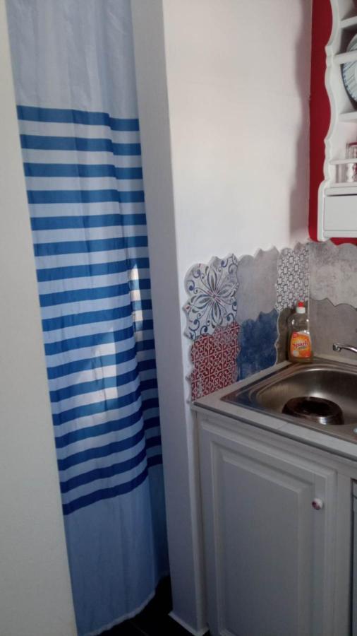 Sweet Home With Two Beds -One Single Room- With Beautiful View! Agia Marina Exterior foto